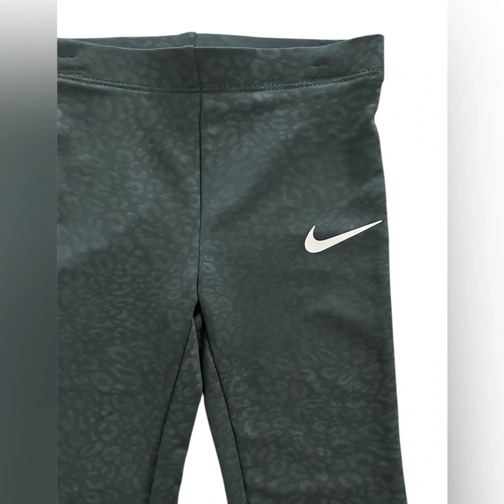 Nike Ivory Crewneck Sweatshirt & Green Leopard Pants Set Girls Size 4T NWT